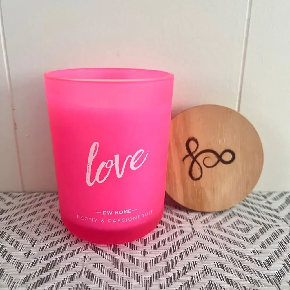 DW Home single wick
